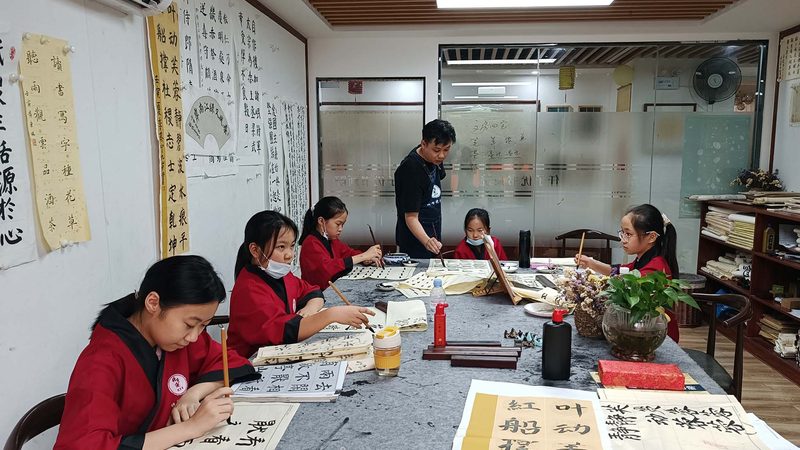 成都叉车培训学校哪家好？揭秘叉车培训选校的关键要素