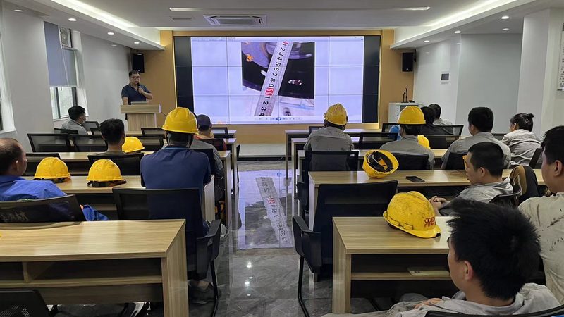 叉车操作证复审考核主要包括以下内容：